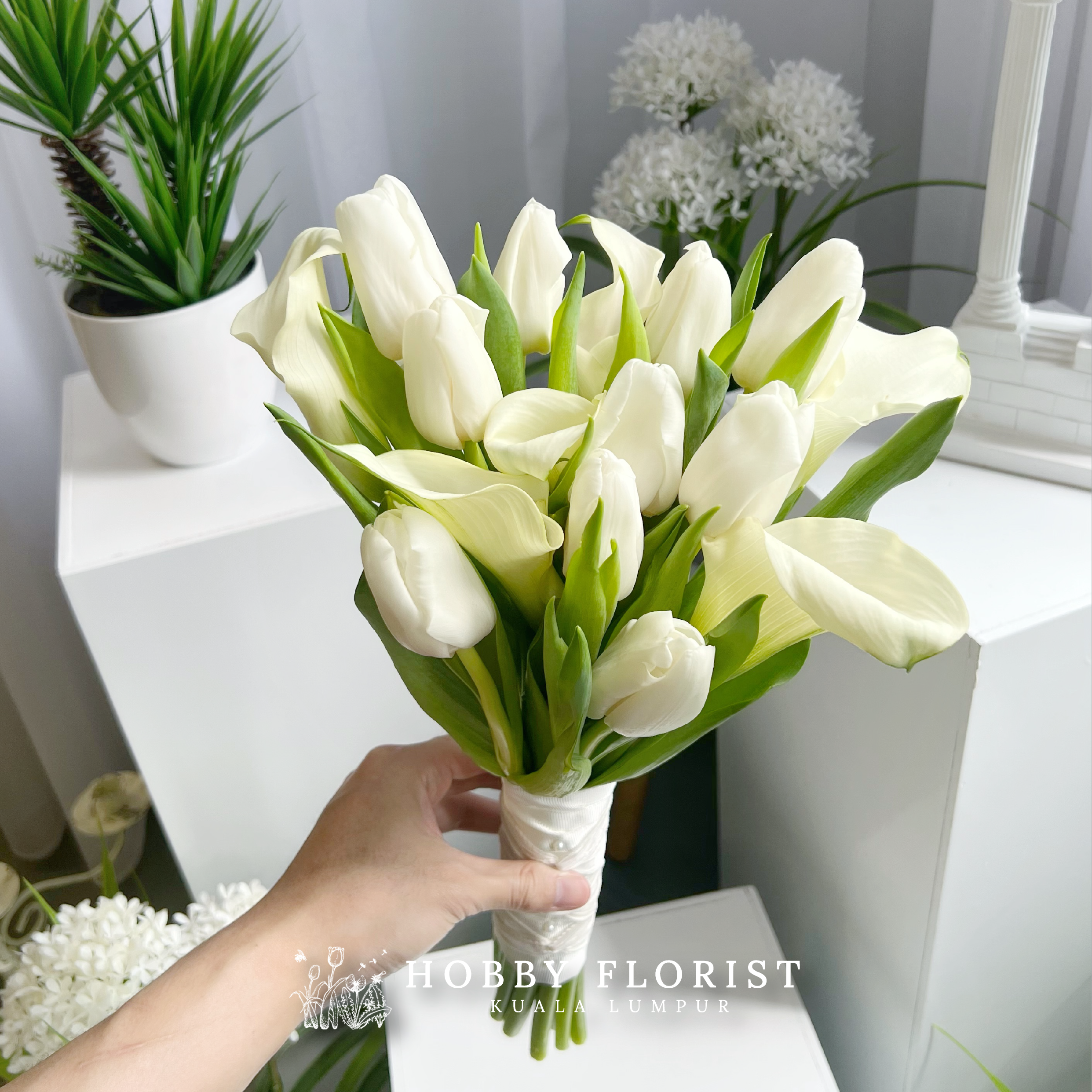 Adara, The Bridal Bouquet - Image 6