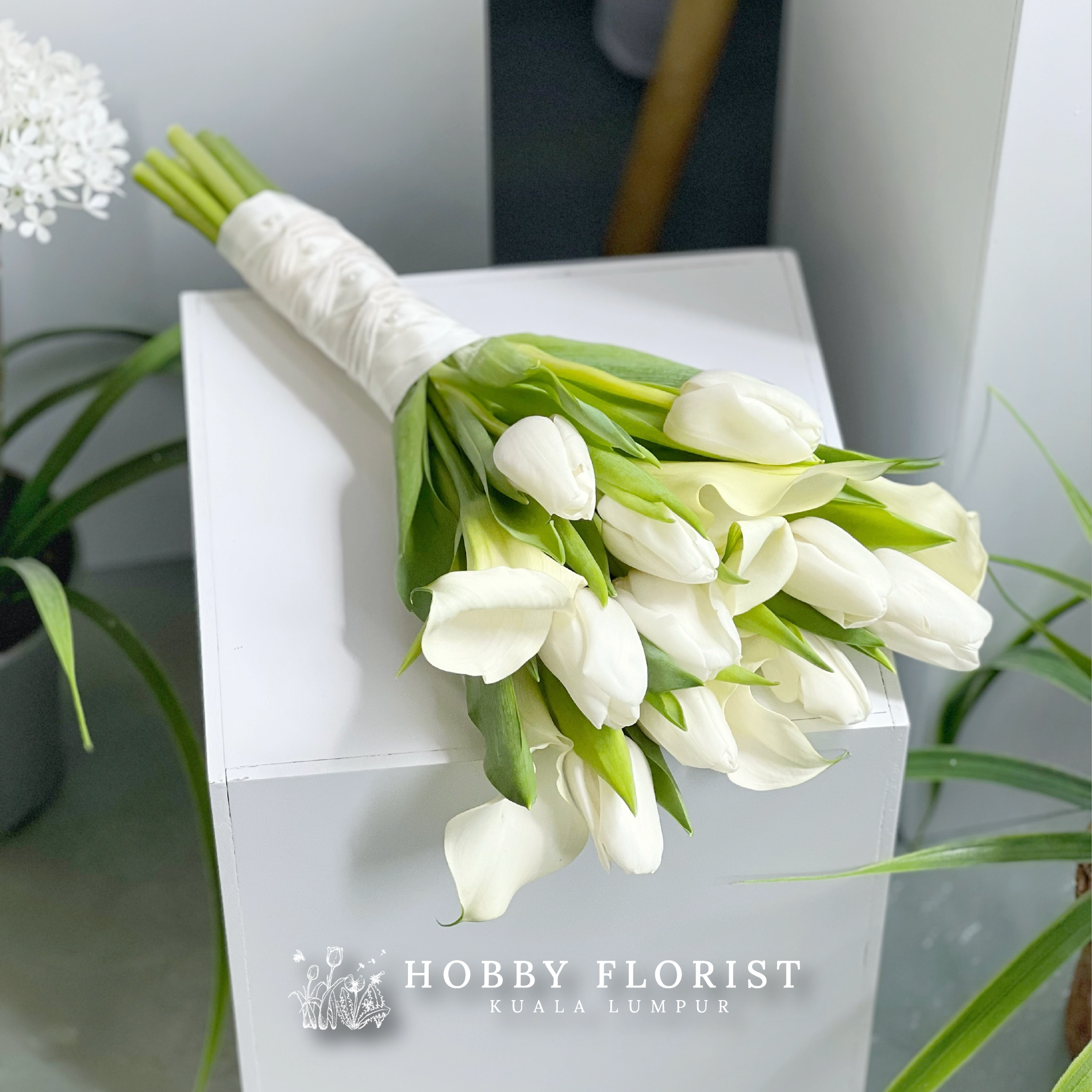 Adara, The Bridal Bouquet - Image 5