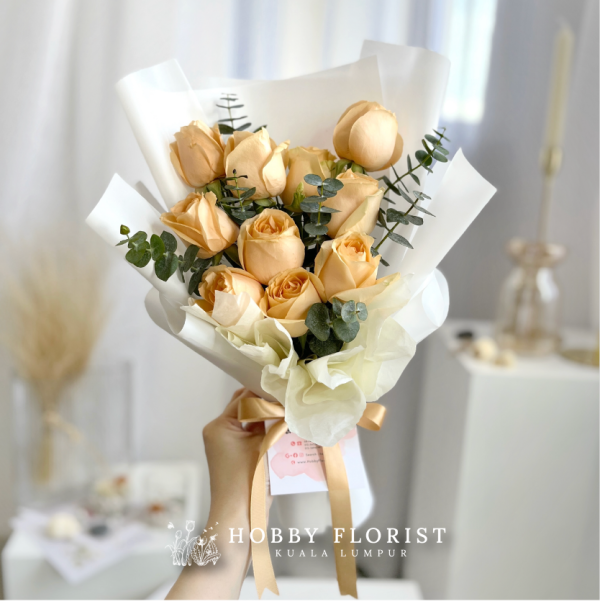 The Champagne Blooms Floral bouquet main image 1